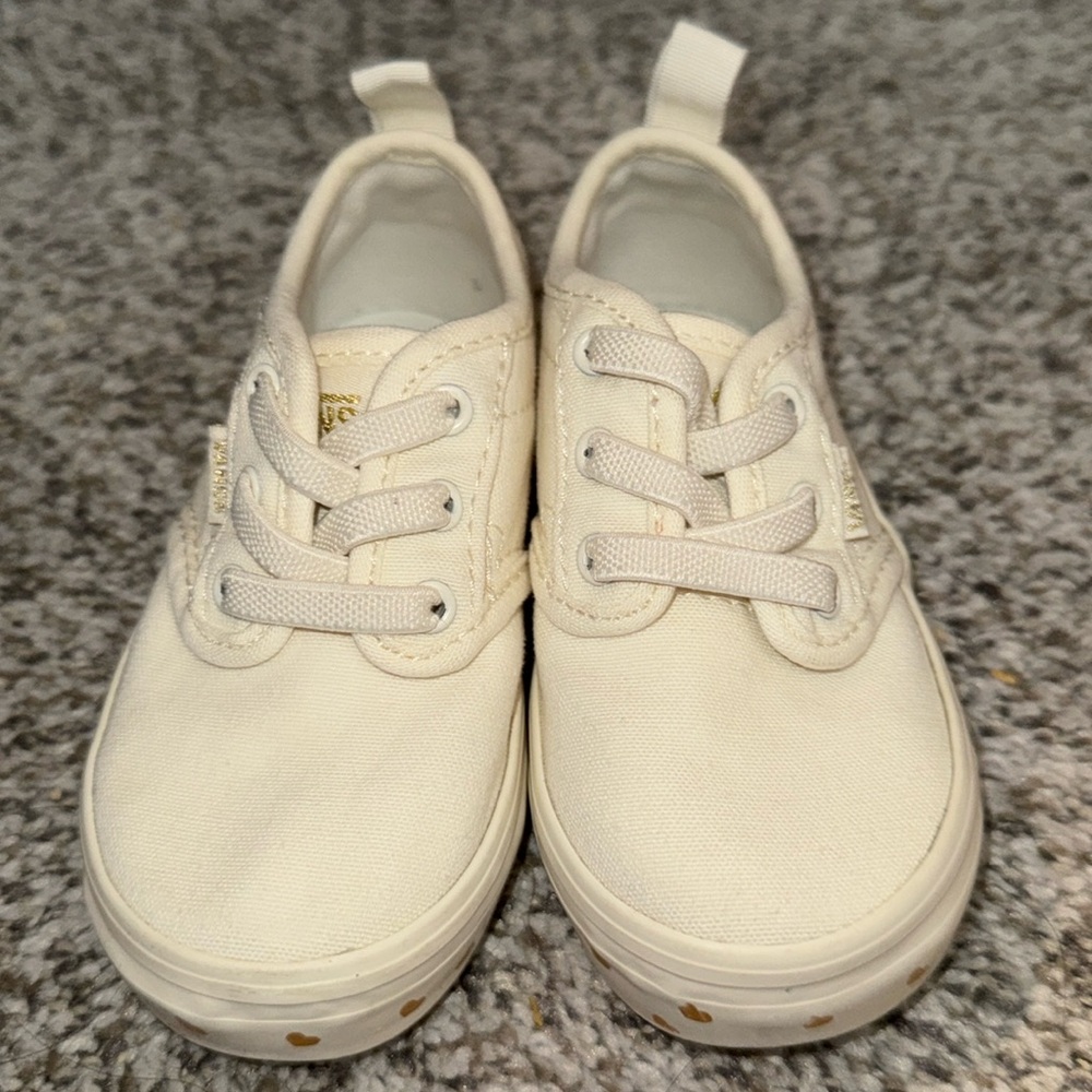 Toodler little girl vans shoes